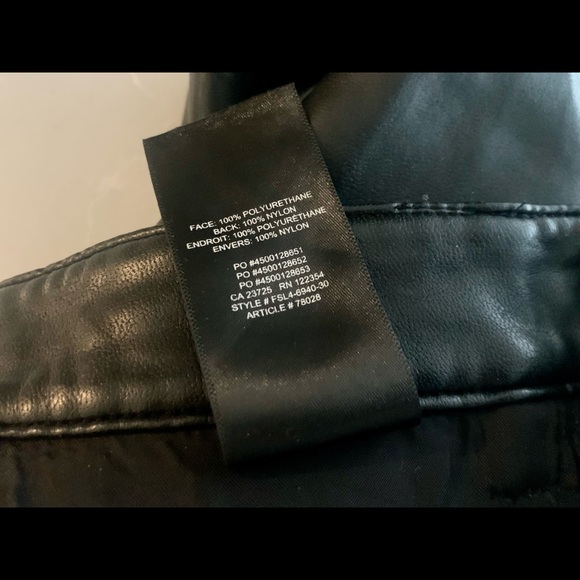 Wilfred
Melina Pant - Picture 8 of 9